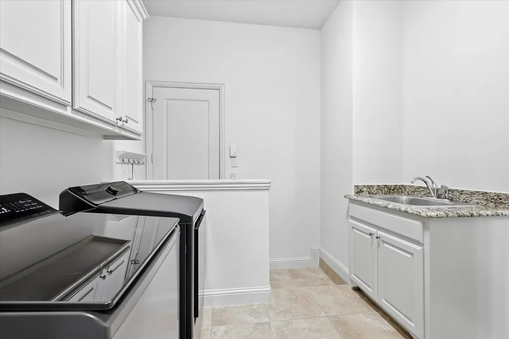 4604 Pony Avenue Carrollton TX 75010