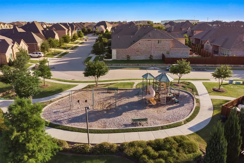 4604 Pony Avenue Carrollton TX 75010
