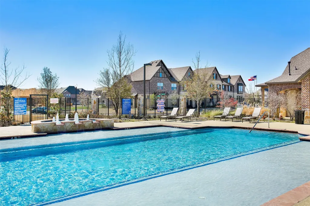4604 Pony Avenue Carrollton TX 75010