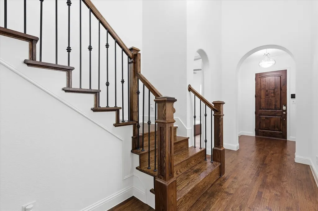 4604 Pony Avenue Carrollton TX 75010