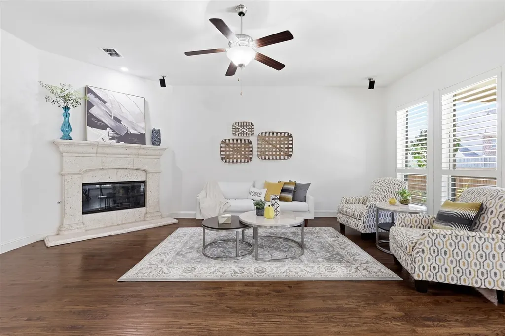 4604 Pony Avenue Carrollton TX 75010
