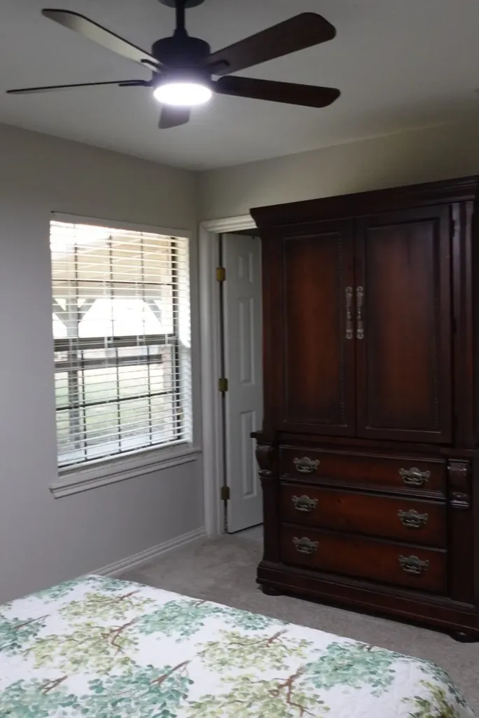 1414 W Torrey Street Granbury TX 76048