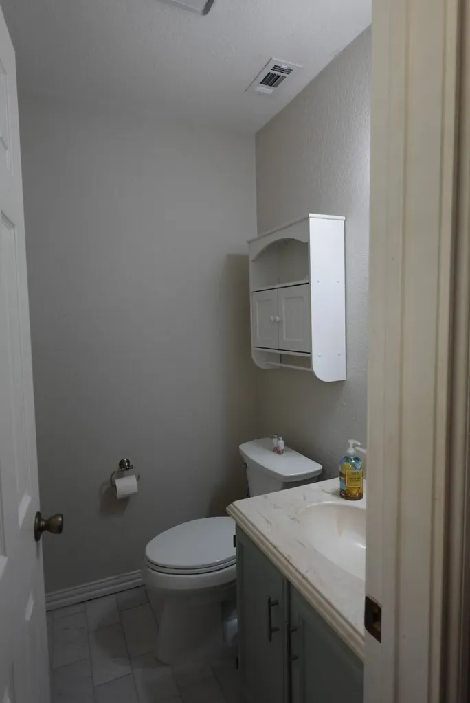 1414 W Torrey Street Granbury TX 76048