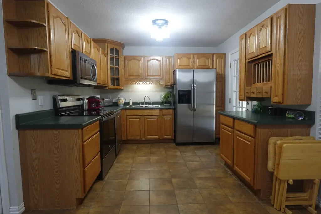 1414 W Torrey Street Granbury TX 76048