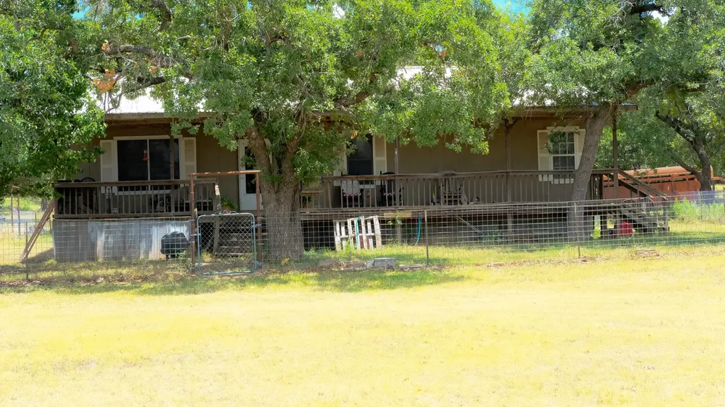 1922 Loving Road Jermyn TX 76459