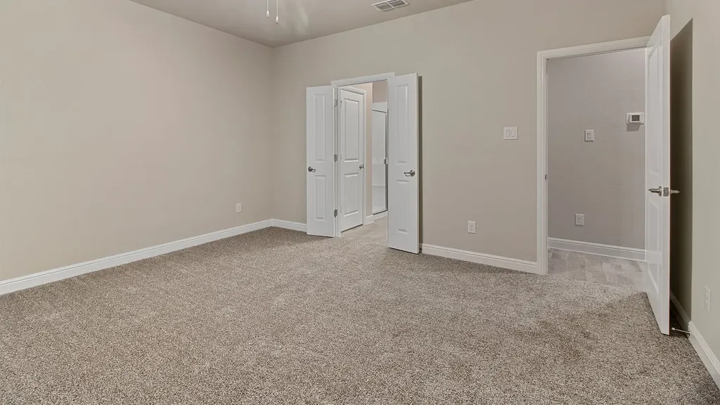 1449 Canterbury Trail Desoto TX 75115