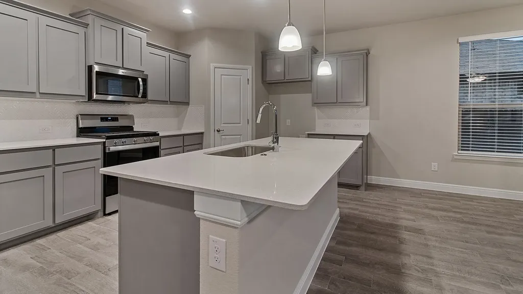 1449 Canterbury Trail Desoto TX 75115