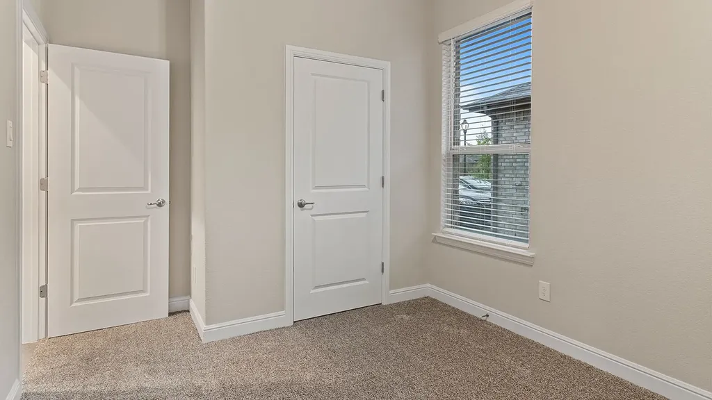 1449 Canterbury Trail Desoto TX 75115