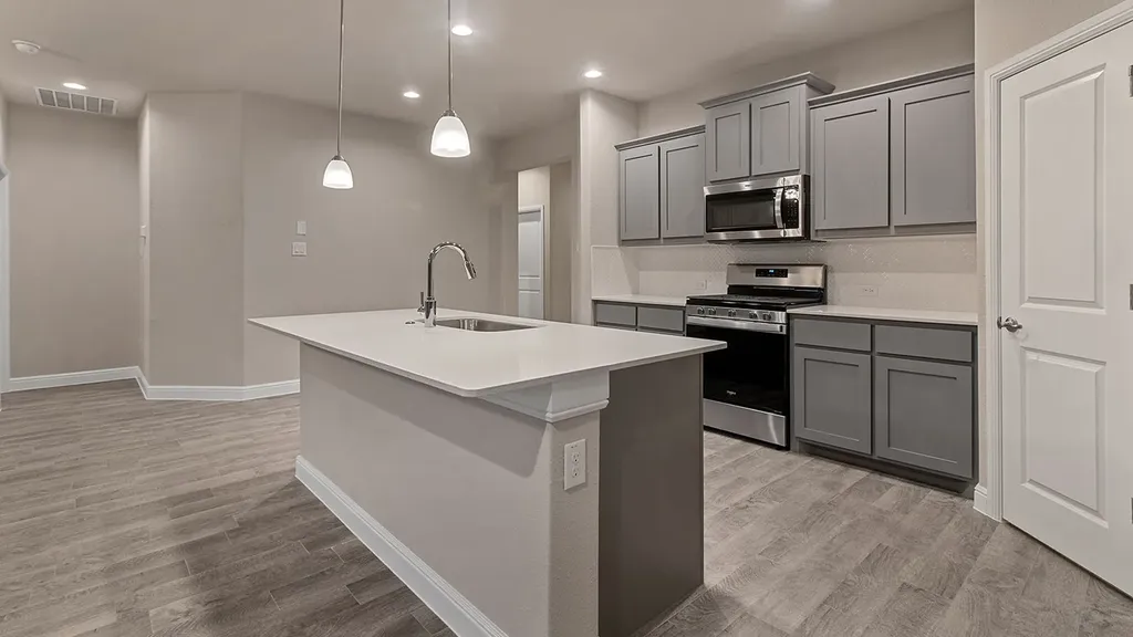 1449 Canterbury Trail Desoto TX 75115