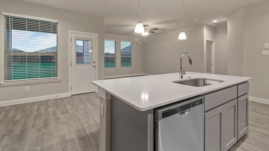 1449 Canterbury Trail Desoto TX 75115