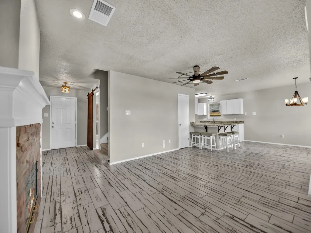 617 Oak View Court Azle TX 76020
