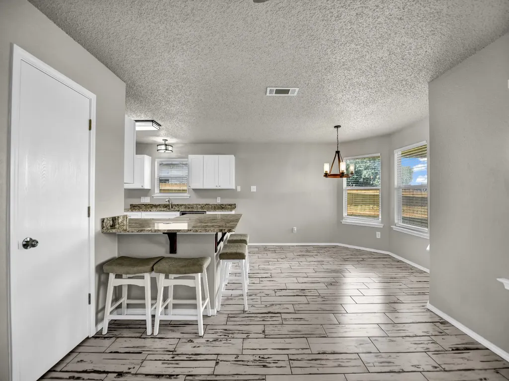 617 Oak View Court Azle TX 76020