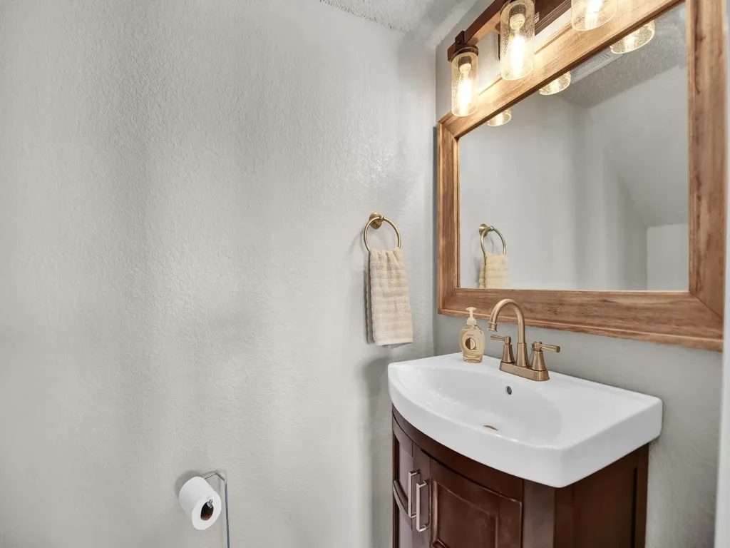 617 Oak View Court Azle TX 76020