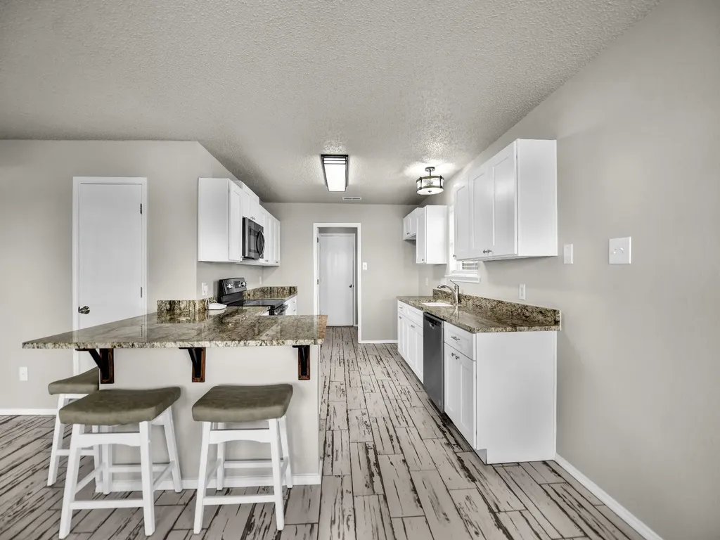 617 Oak View Court Azle TX 76020