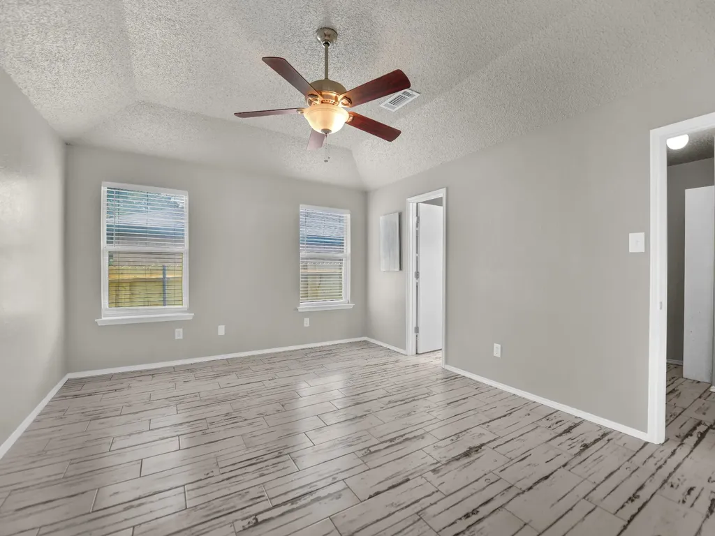 617 Oak View Court Azle TX 76020