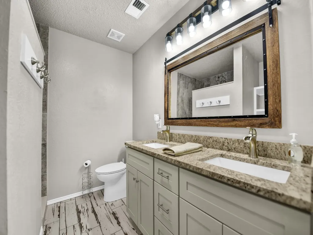 617 Oak View Court Azle TX 76020