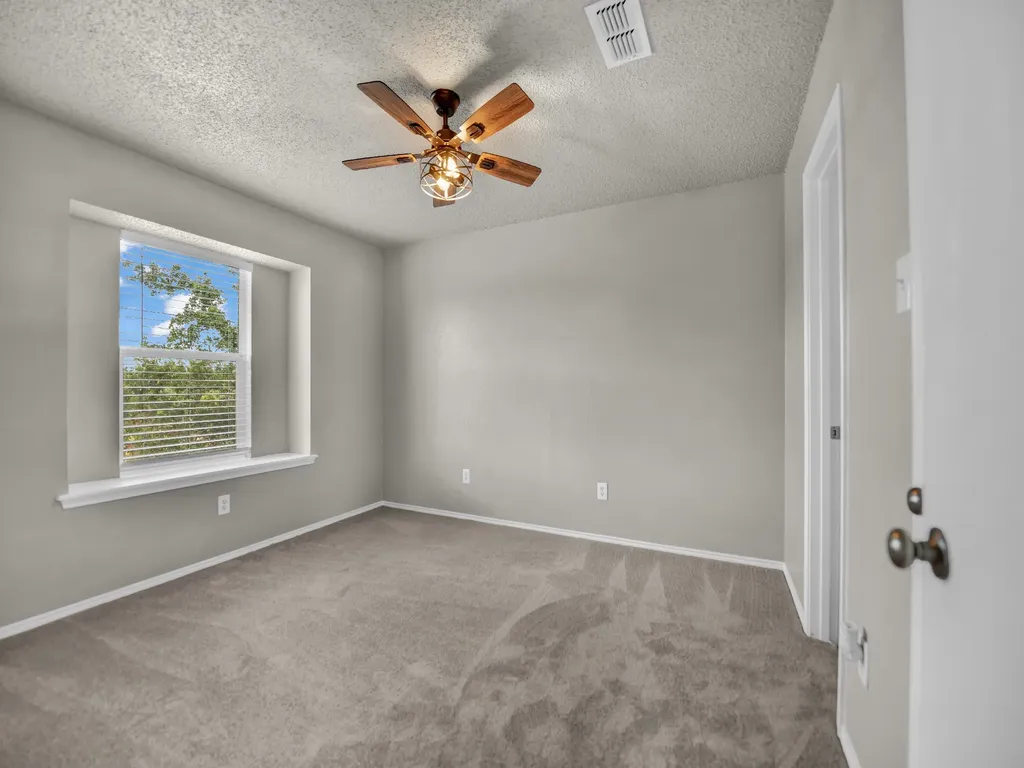 617 Oak View Court Azle TX 76020