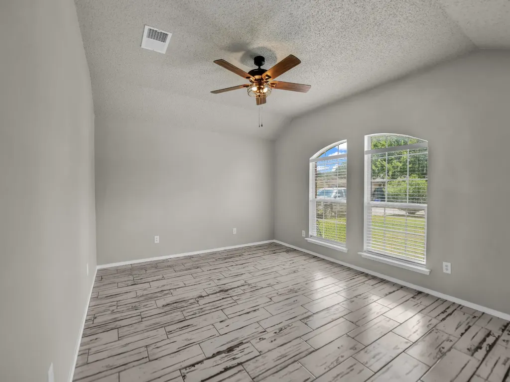 617 Oak View Court Azle TX 76020