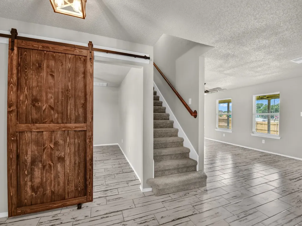 617 Oak View Court Azle TX 76020
