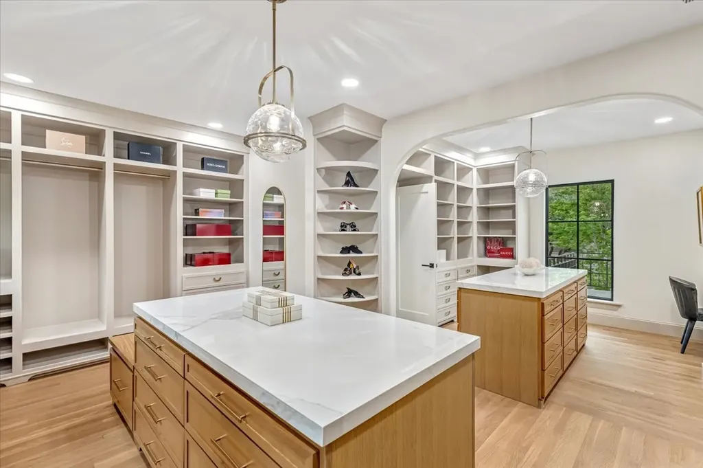 3739 N Versailles Avenue Dallas TX 75209