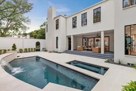 3739 N Versailles Avenue Dallas TX 75209