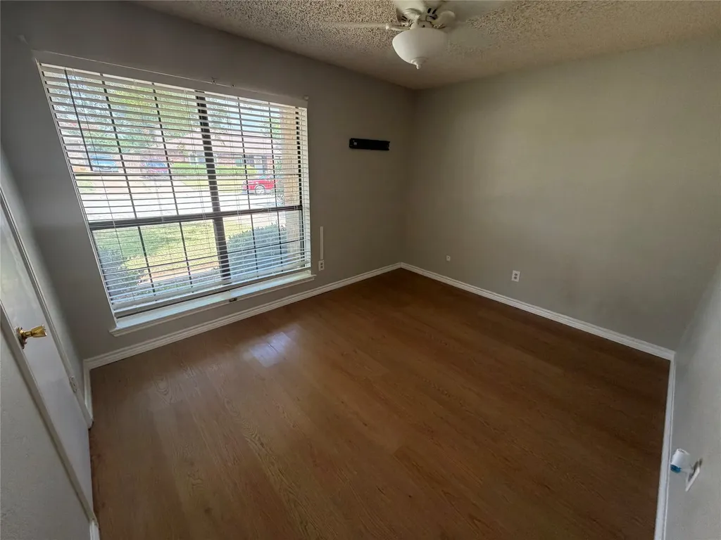 2907 Hilltop Drive Euless TX 76039