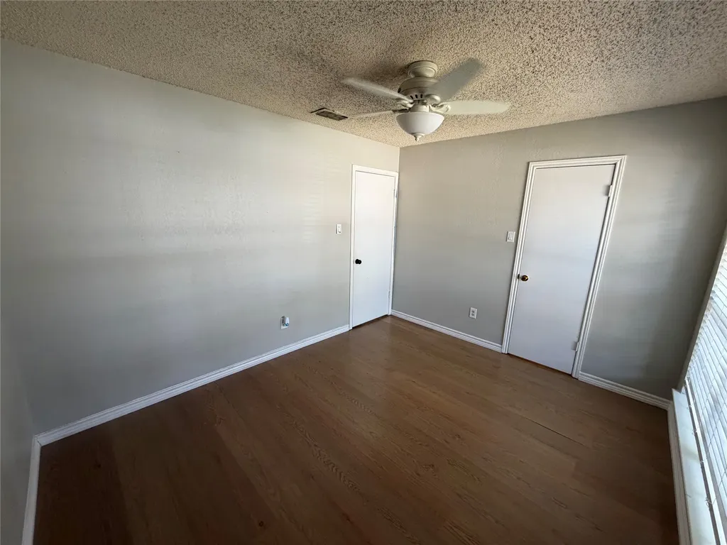 2907 Hilltop Drive Euless TX 76039
