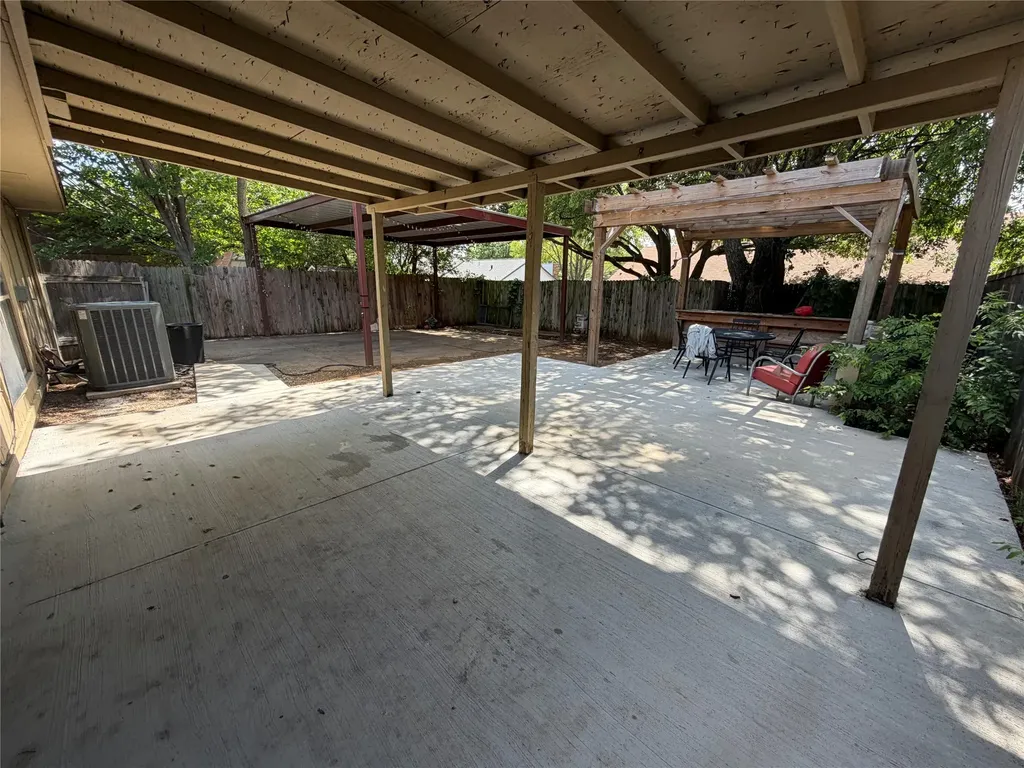 2907 Hilltop Drive Euless TX 76039