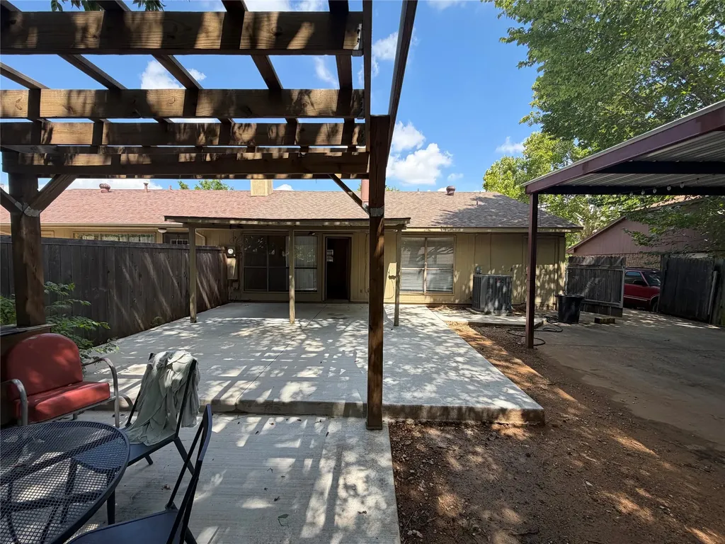 2907 Hilltop Drive Euless TX 76039