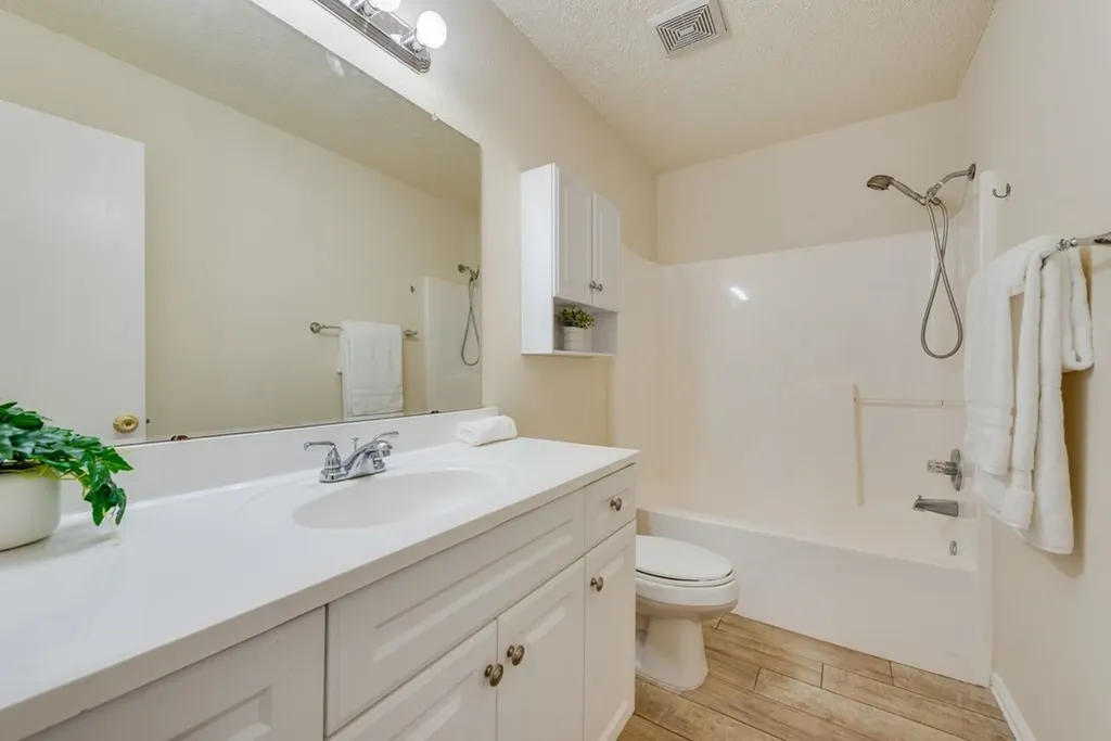 1928 Overland Street Fort Worth TX 76131