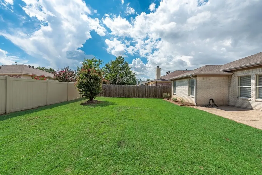 1928 Overland Street Fort Worth TX 76131