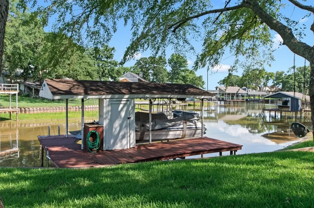 120 Los Peces Gun Barrel City TX 75156