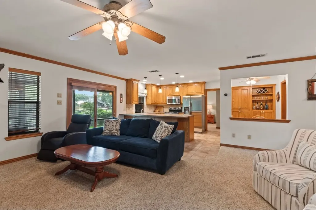 120 Los Peces Gun Barrel City TX 75156