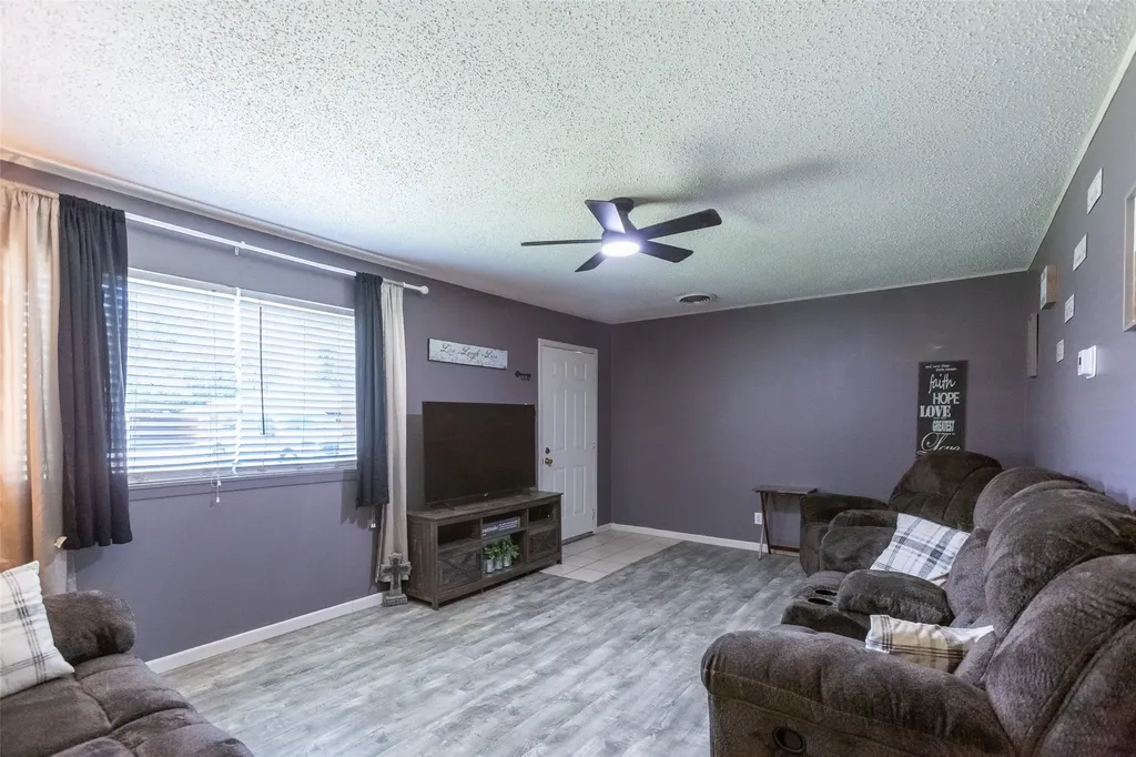 1702 N Avenue G Haskell TX 79521