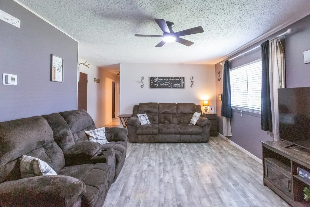 1702 N Avenue G Haskell TX 79521