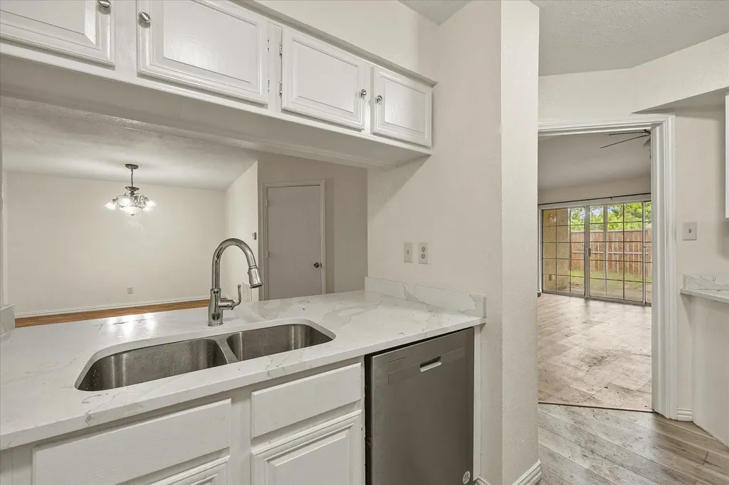 2504 Brook Hollow Court Mesquite TX 75150