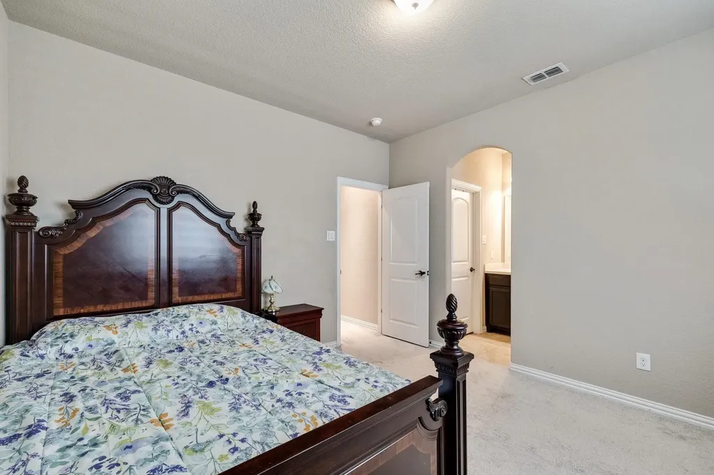 7148 Chelsea Drive North Richland Hills TX 76180