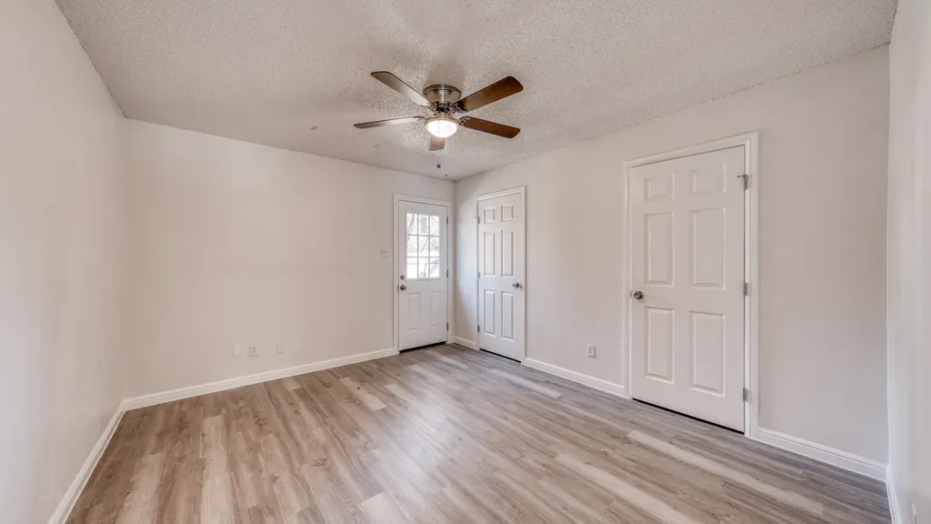 1014-A Lynn Street Weatherford TX 76086