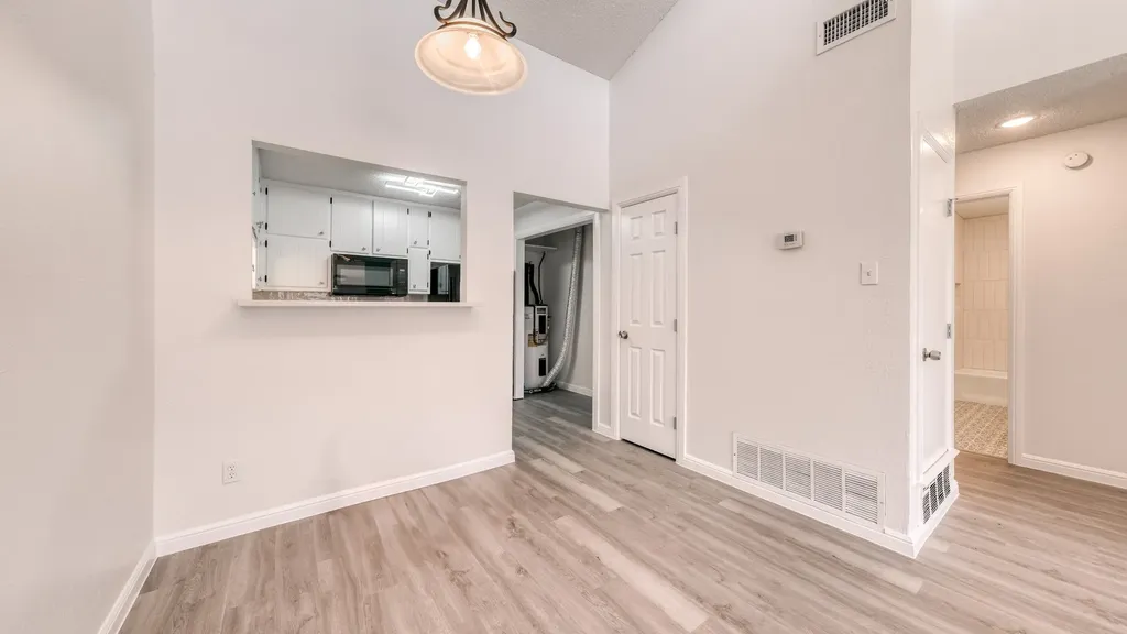 1014-A Lynn Street Weatherford TX 76086