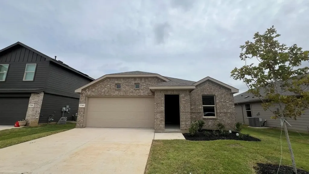 7740 Royal Fern Drive Denton TX 76259