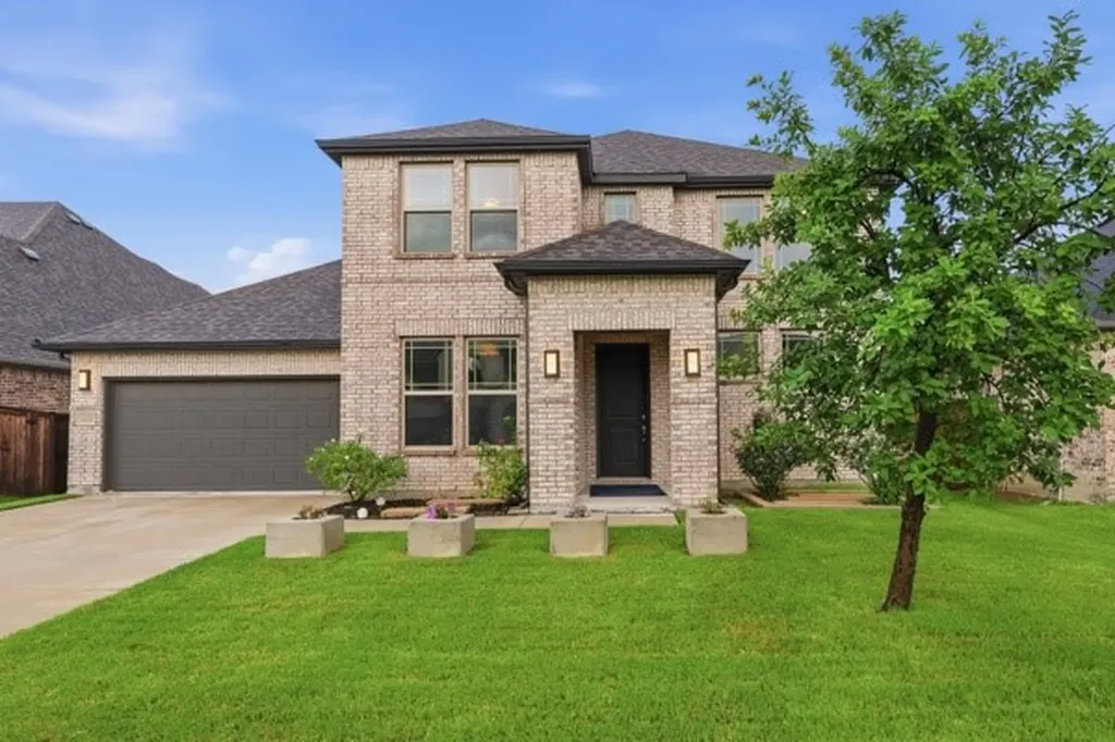 10120 Lakemont Drive Fort Worth TX 76131
