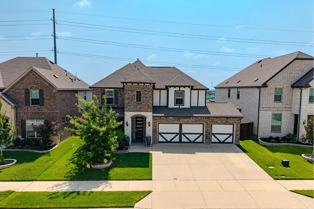 1512 Eleanor Drive Fort Worth TX 76052