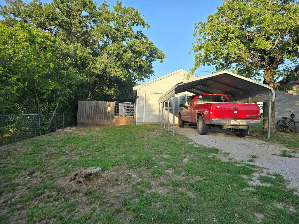903 W Plummer Street Eastland TX 76448