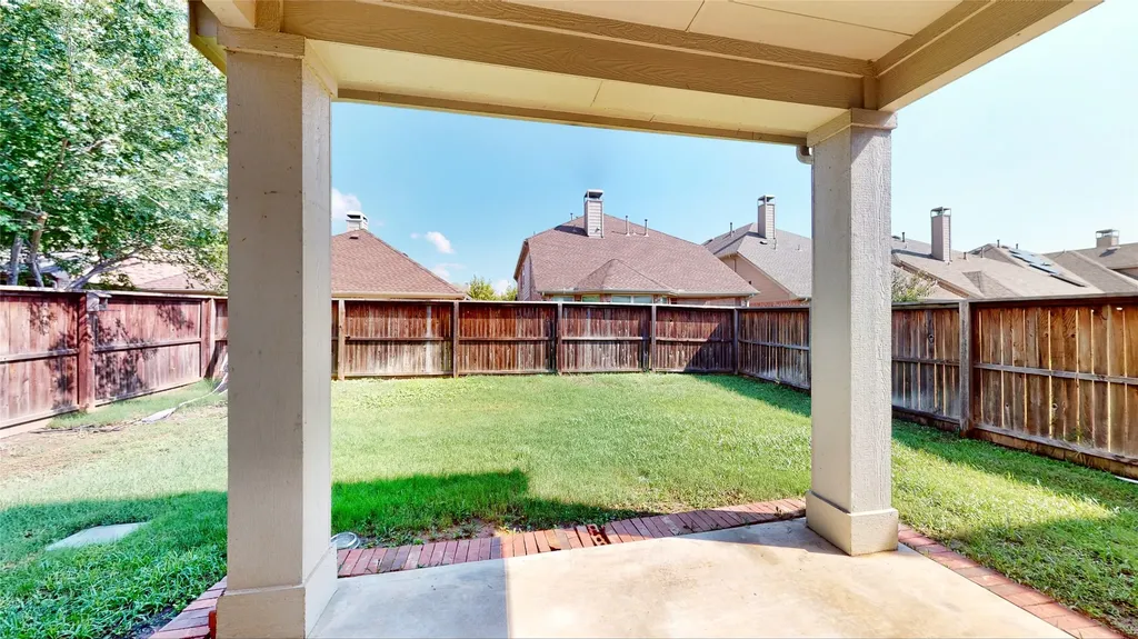 413 Perkins Drive Lantana TX 76226