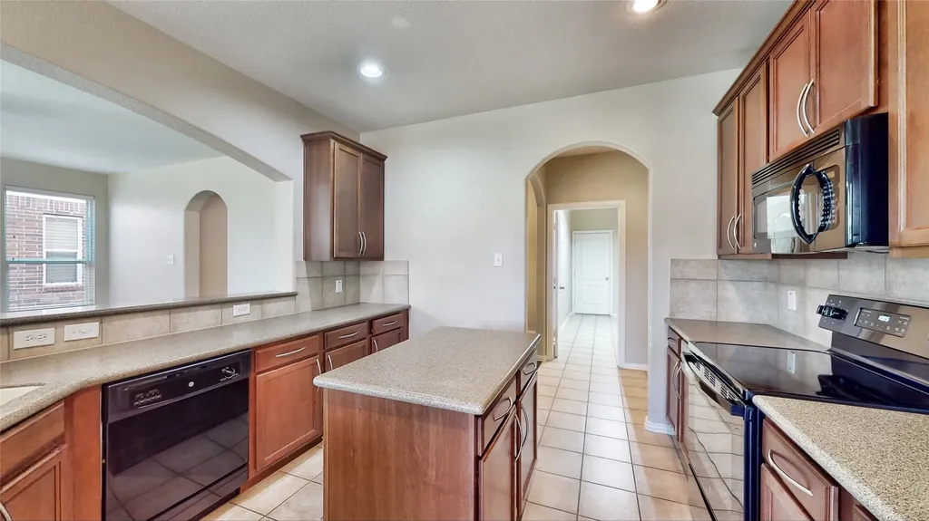 413 Perkins Drive Lantana TX 76226