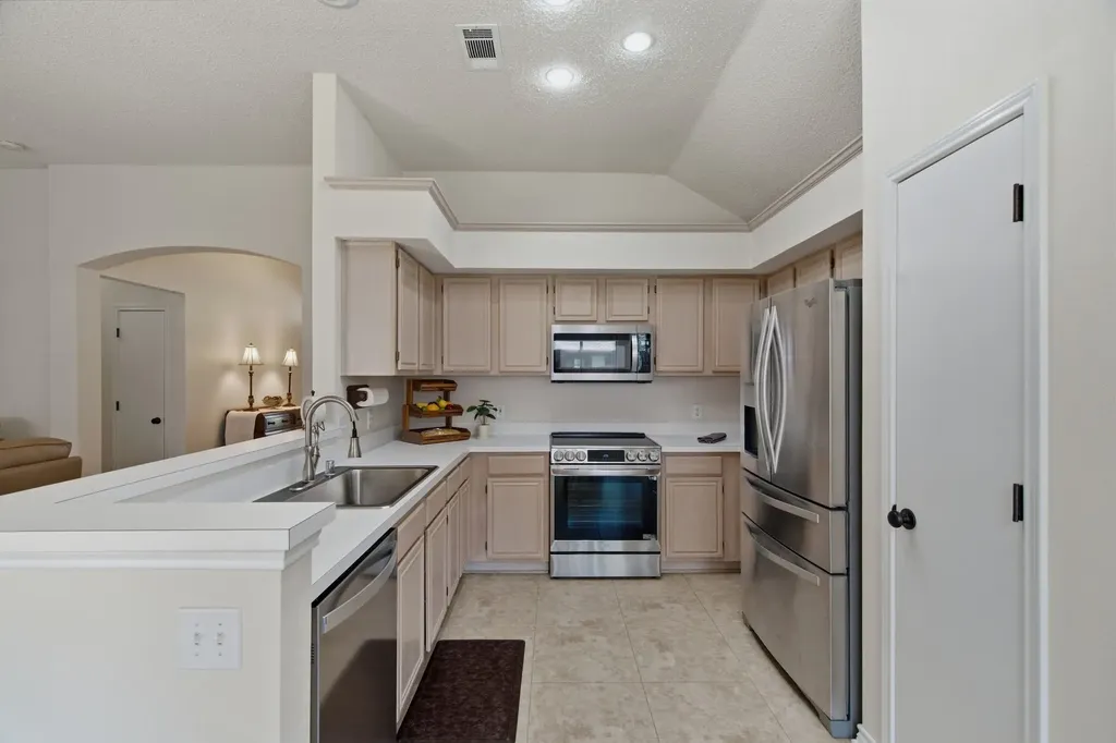 214 Branch Bend Euless TX 76039