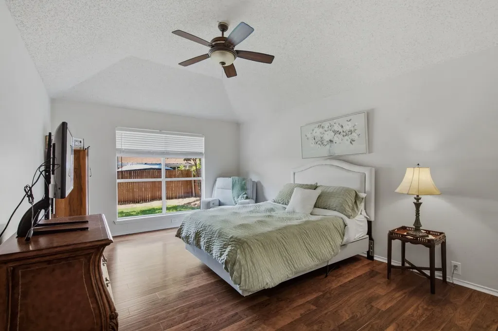 214 Branch Bend Euless TX 76039
