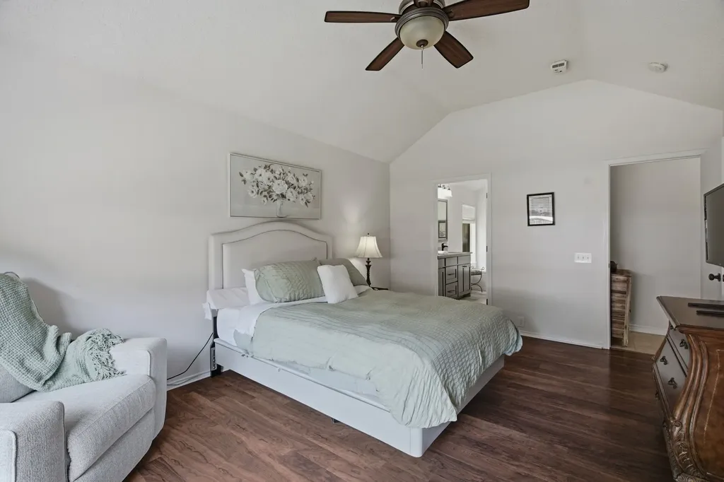 214 Branch Bend Euless TX 76039