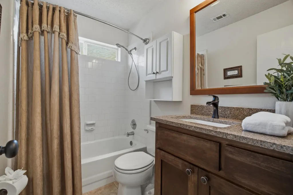214 Branch Bend Euless TX 76039