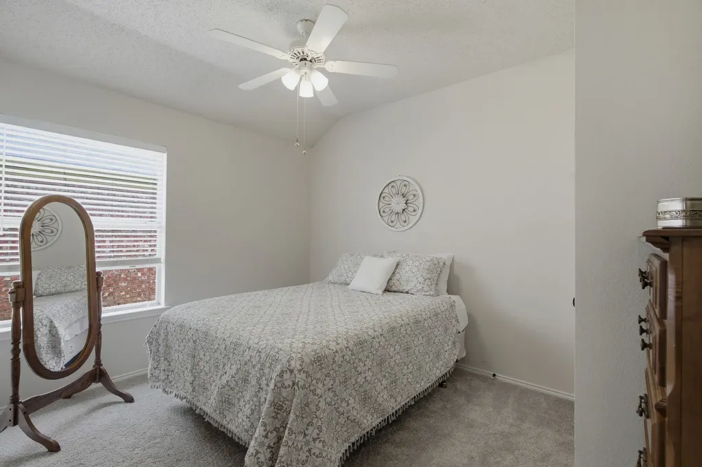 214 Branch Bend Euless TX 76039